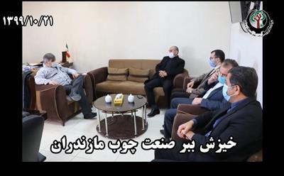 بازدید مرد نقره ای المپیک از سالن کشتی شرکت نکا چوب